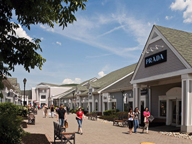 OUTLET - Woodbury Commons Premium A/R